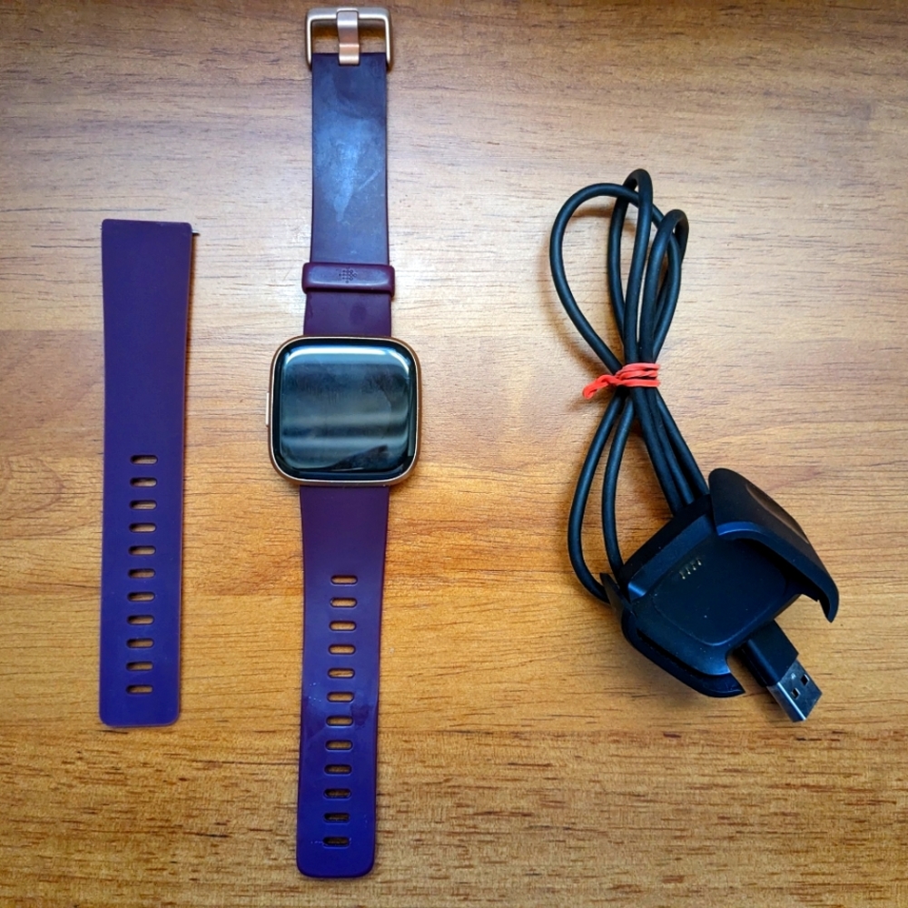 Fitbit Versa 2, Purple Band, Rose Gold